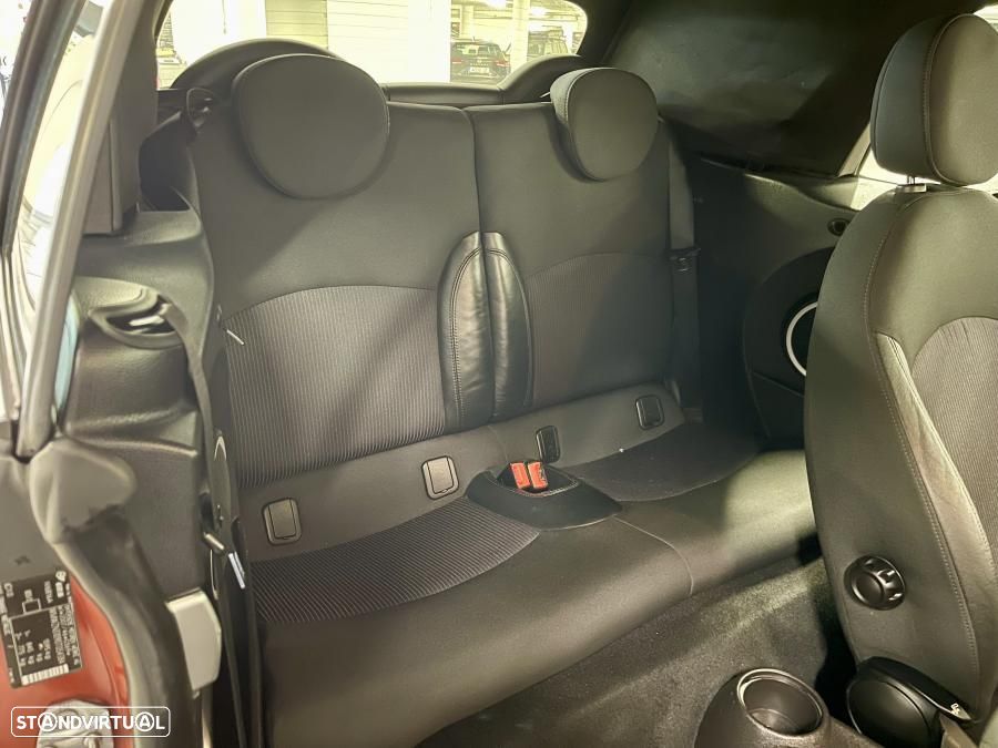 MINI Cabrio Cooper - 22