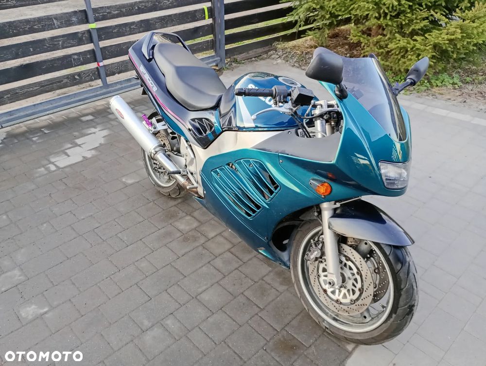 Suzuki RF - 8