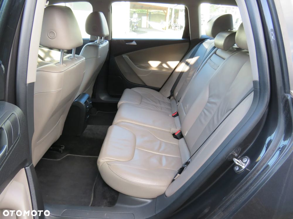 Volkswagen Passat Variant 1.6 TDI BlueMotion Technology Comfortline - 32