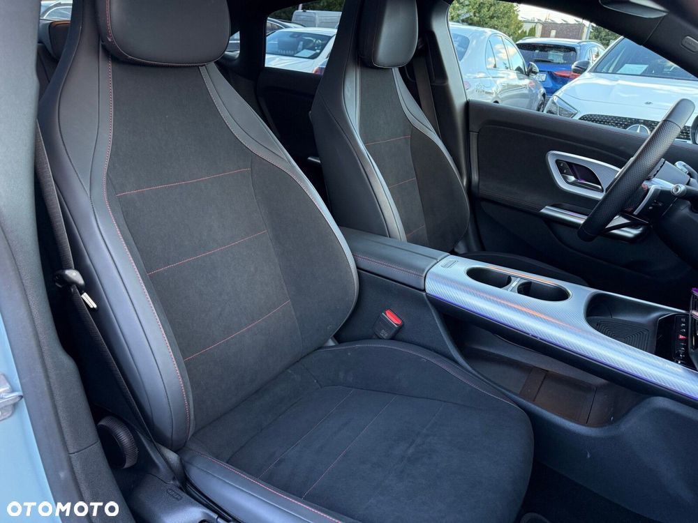 Mercedes-Benz CLA 200 mHEV 8G-DCT - 22