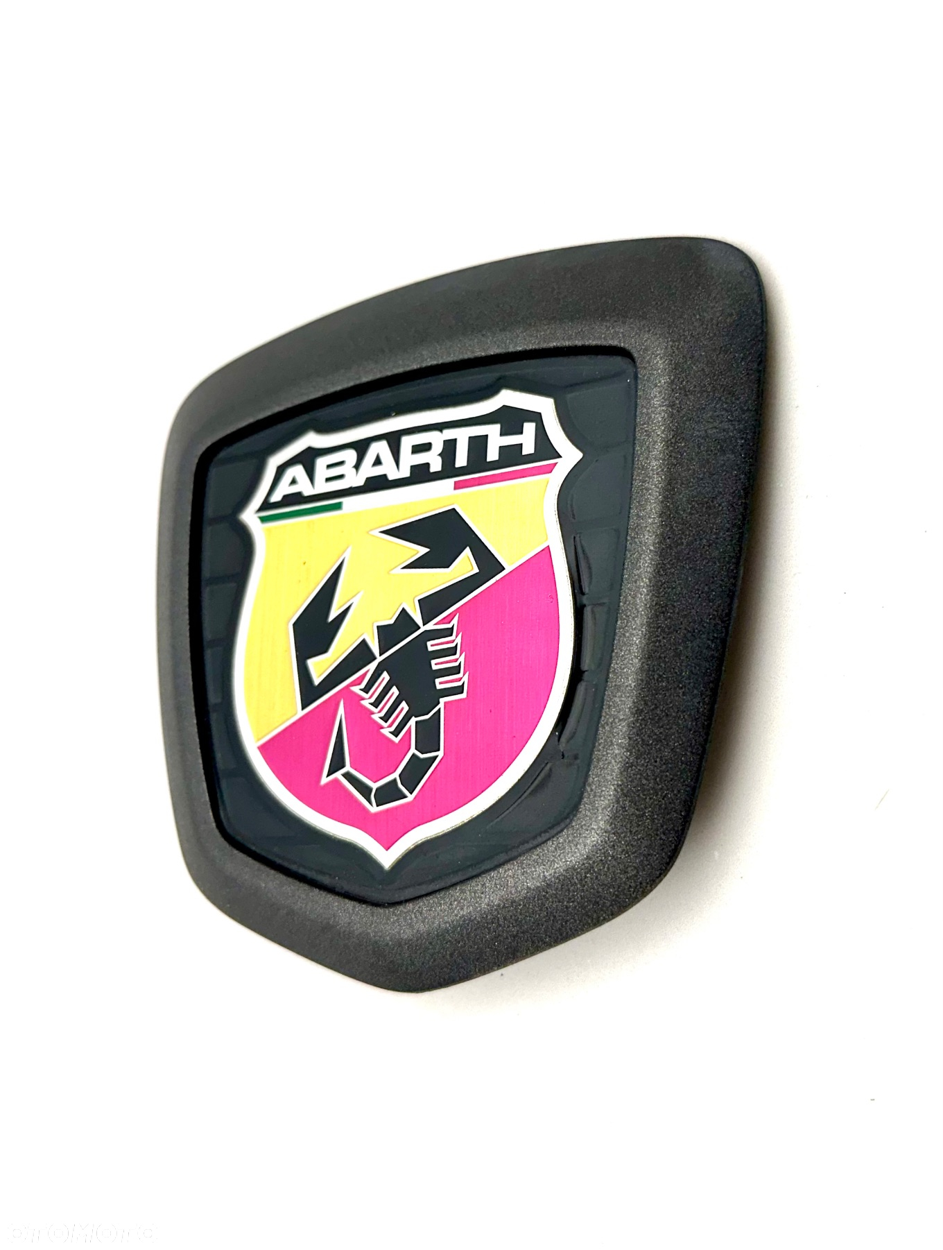 ABARTH 124 SPIDER 2016 - znaczek EMBLEMAT LOGO zderzak przód ORYGINAŁ OE - 3