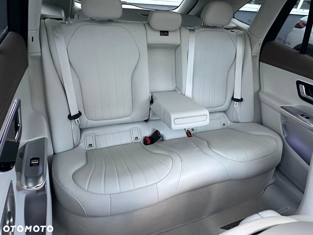 Mercedes-Benz EQE 350 89kWh 4-Matic AMG Line - 19