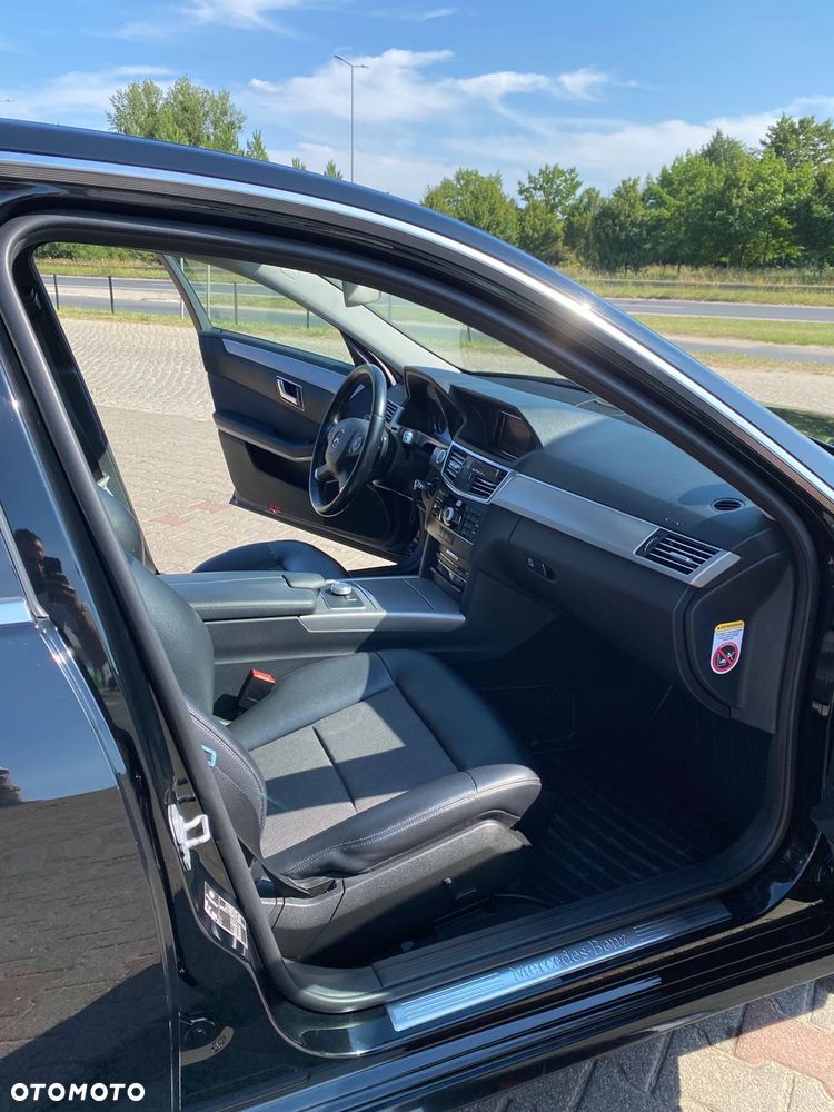 Mercedes-Benz Klasa E 220 CDI BlueEff Avantgarde - 24