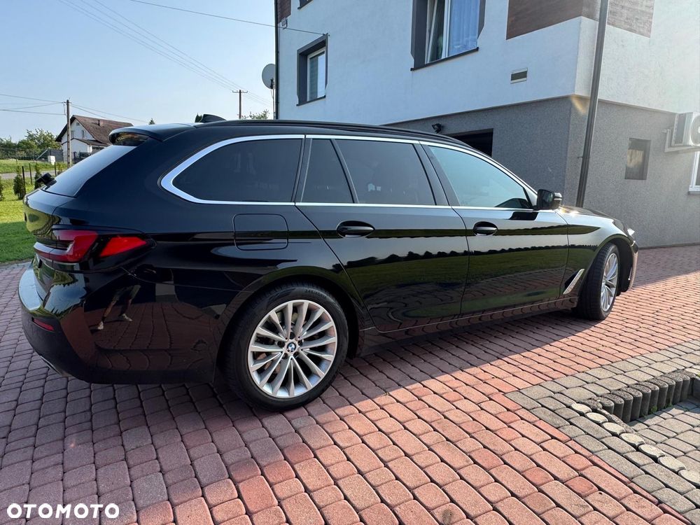 BMW Seria 5 520d - 32