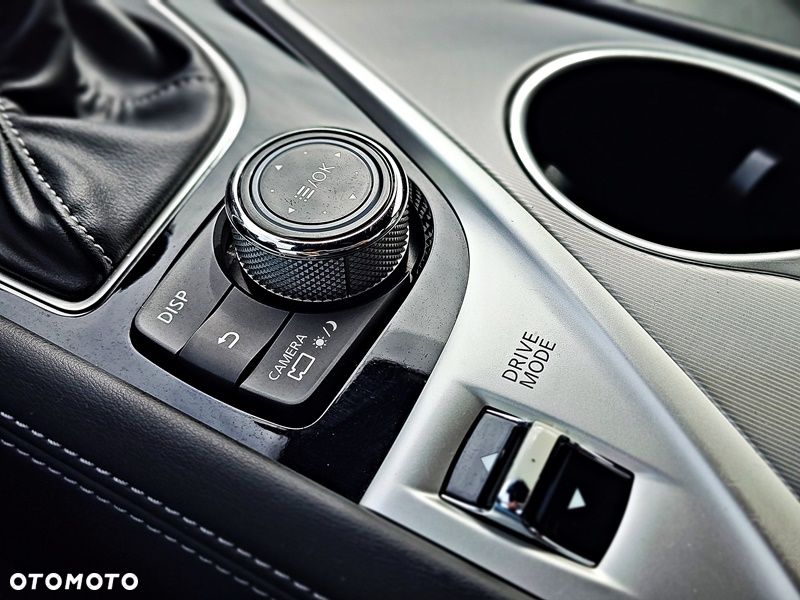Infiniti Q60 - 39