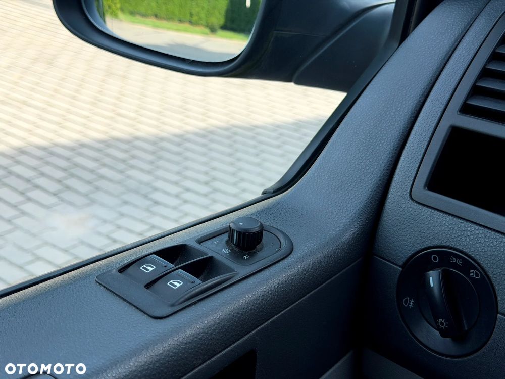 Volkswagen Transporter T5 TDI L2H1 - 22