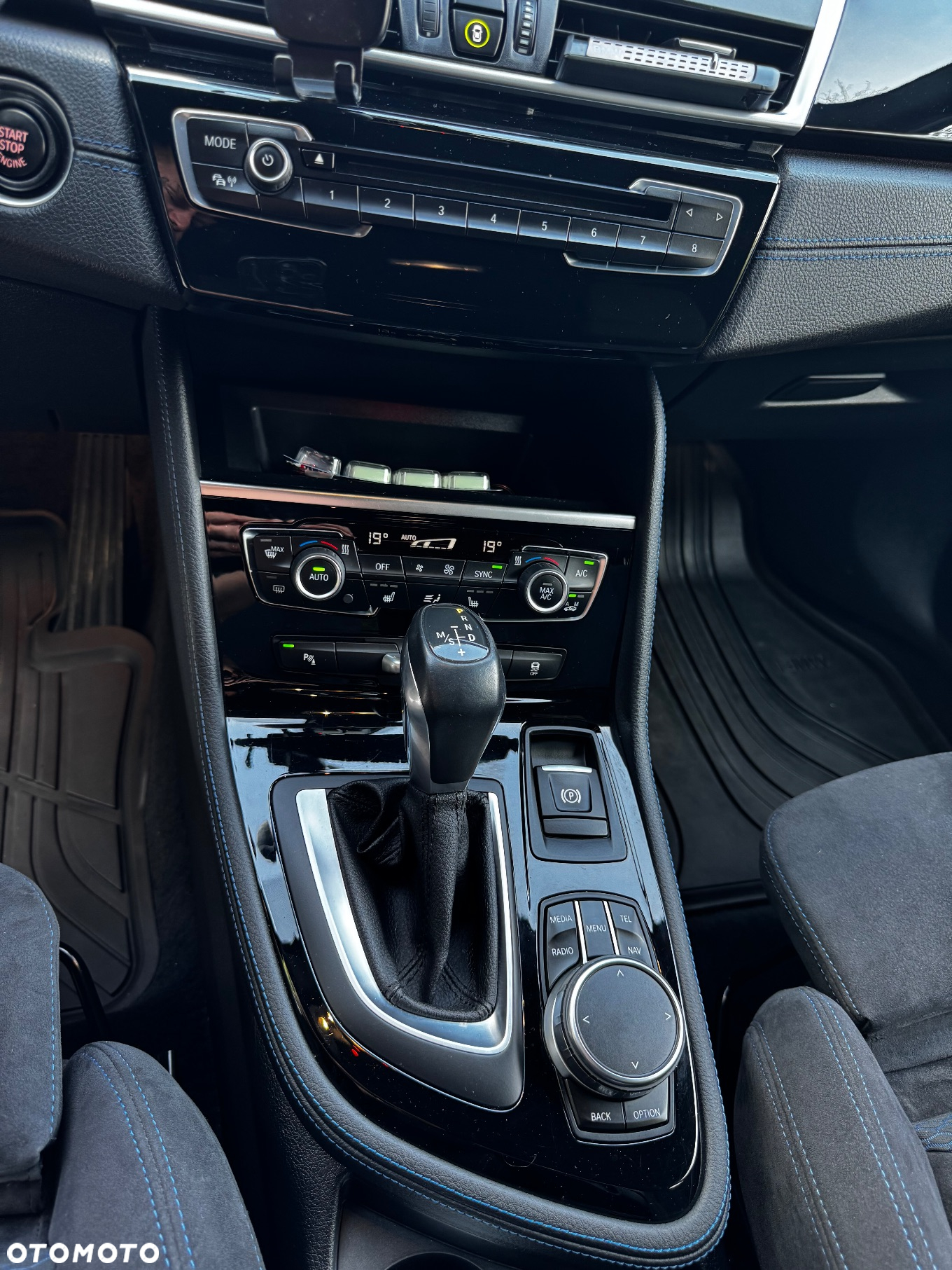 BMW Seria 2 218d M Sport - 6