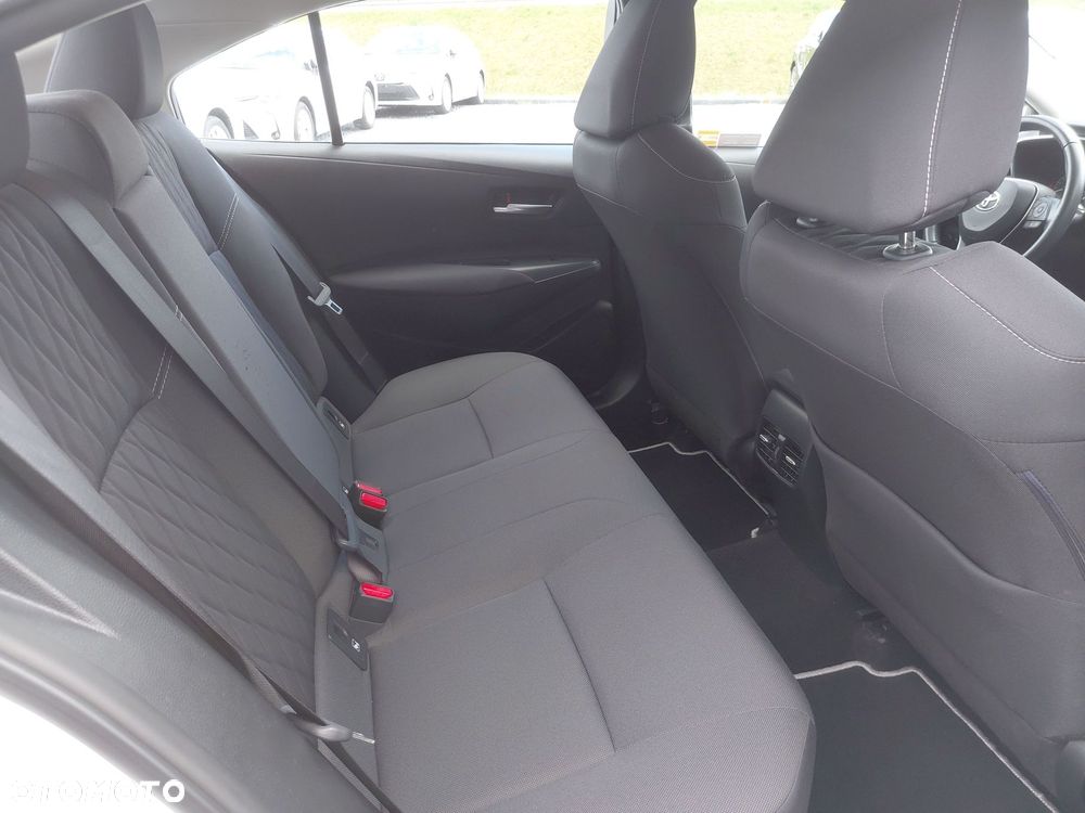 Toyota Corolla - 10