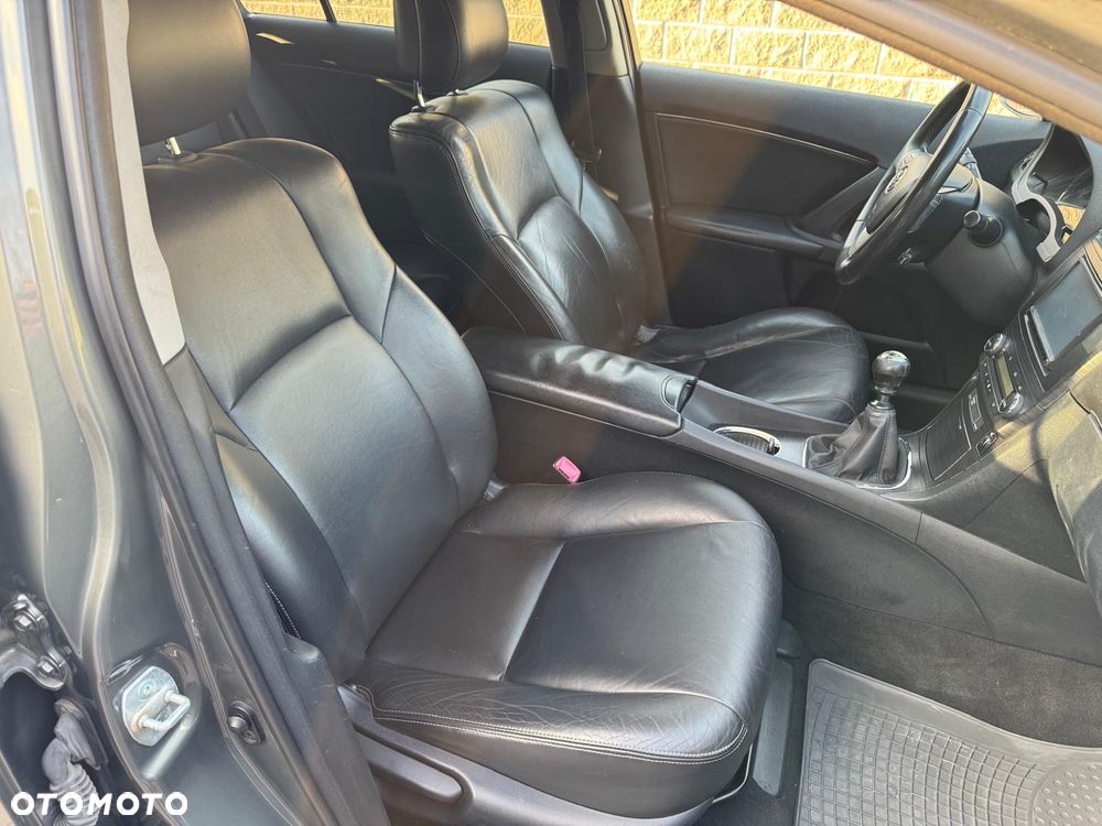 Toyota Avensis 2.2 D-4D Sol Plus Platinium - 14