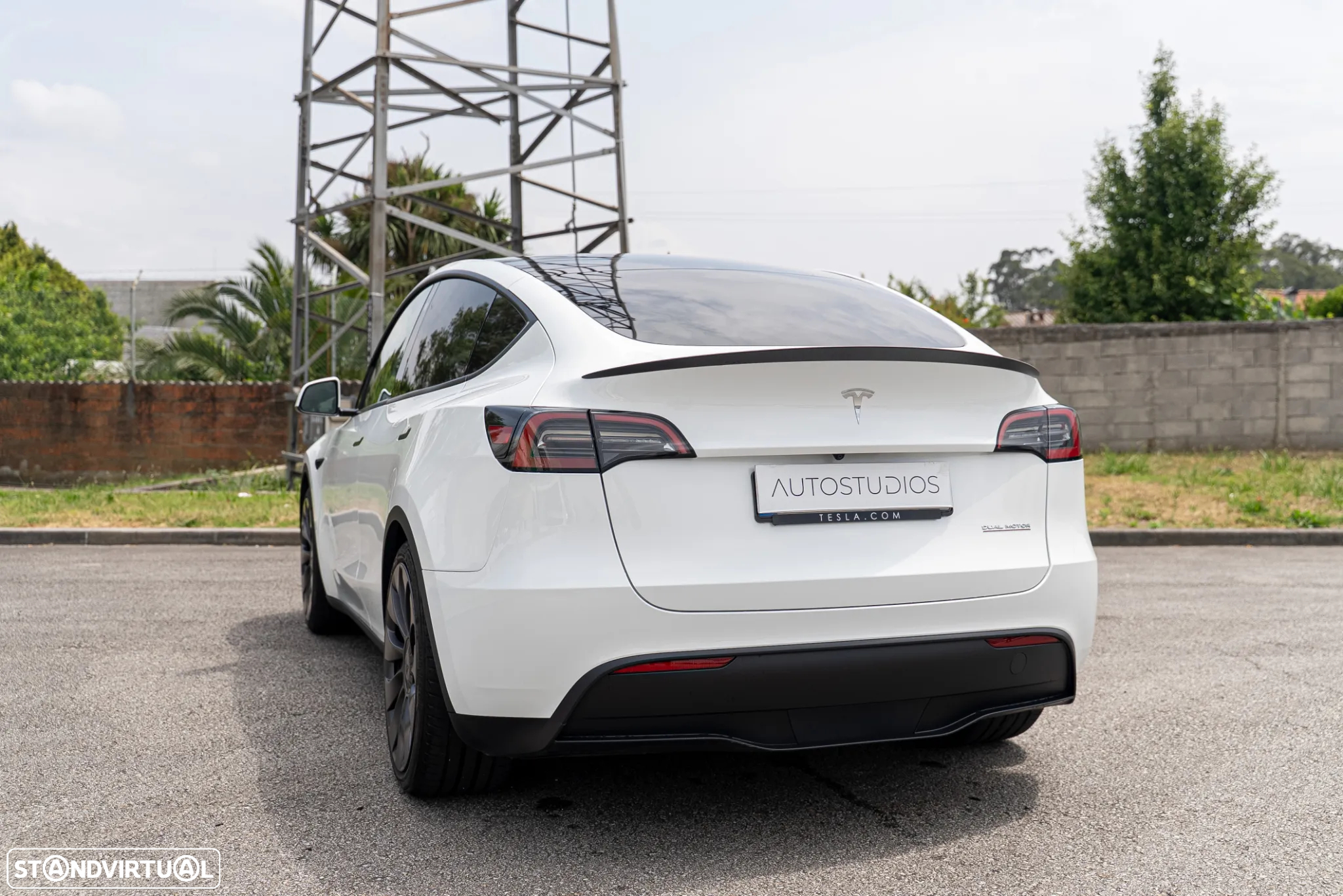 Tesla Model Y Performance Tração Integral - 16