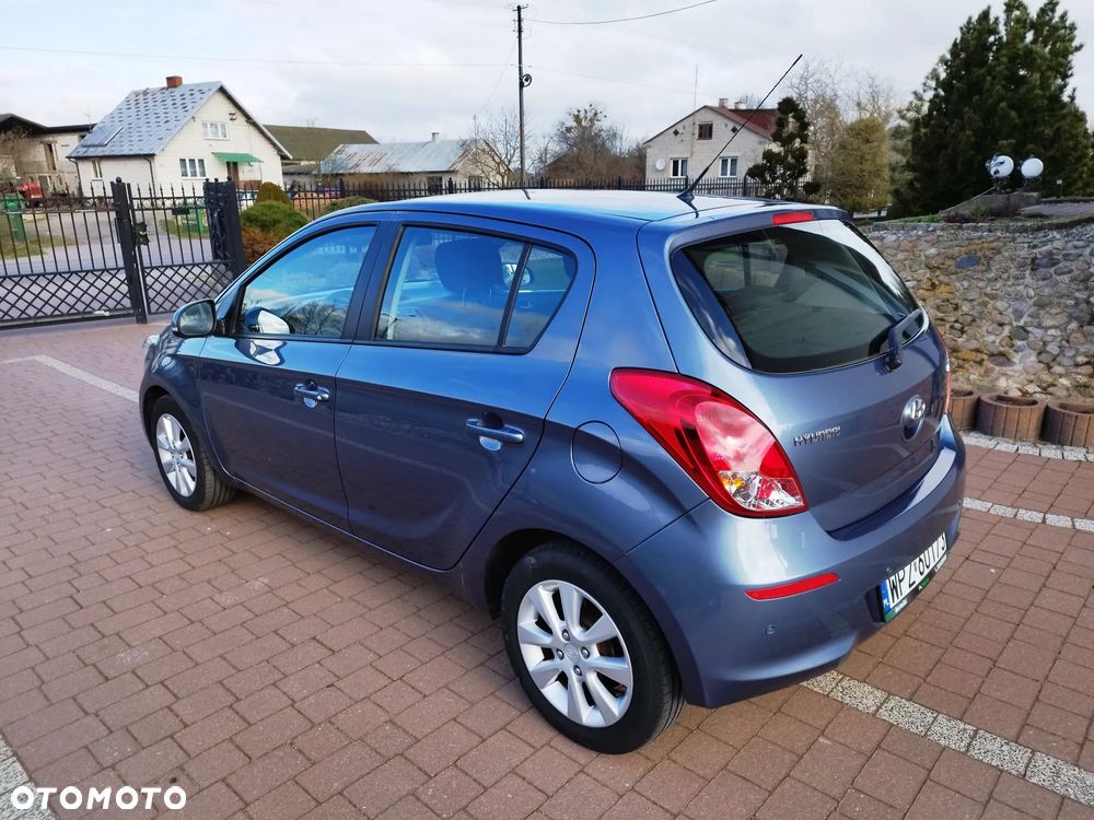 Hyundai i20 1.2 Trend - 8