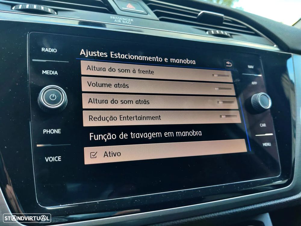 VW Touran 1.6 TDI Confortline DSG - 23