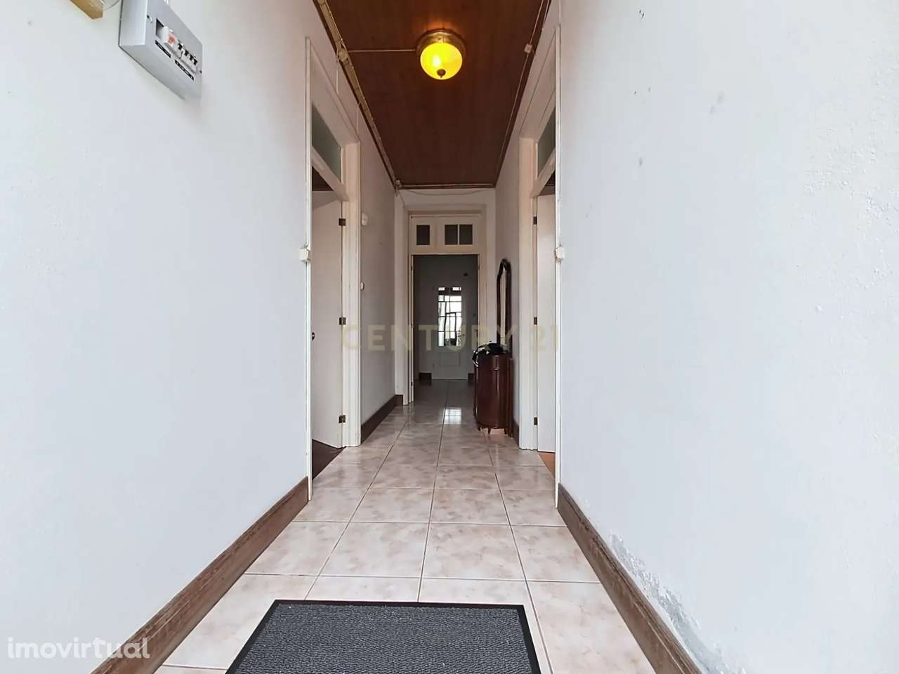 Moradia no Centro da Povoação com 2 Garagens - Grande imagem: 5/33