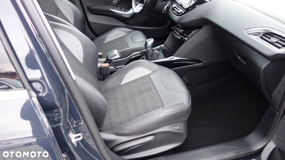 Peugeot 2008 1.2 Pure Tech Allure S&S - 35