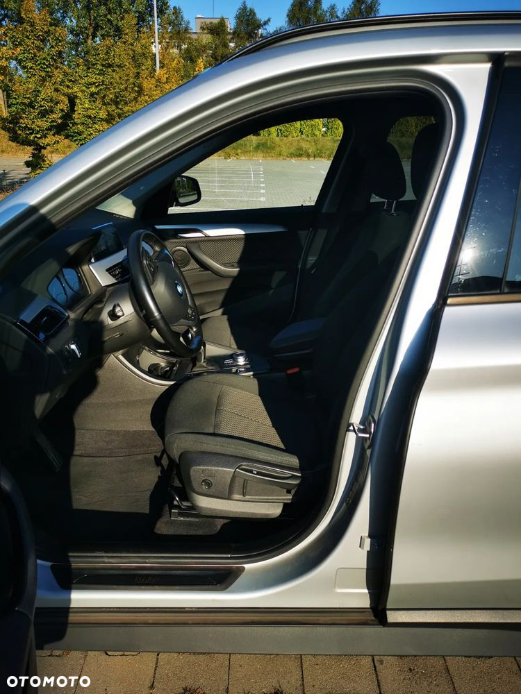 BMW X1 xDrive18d - 16