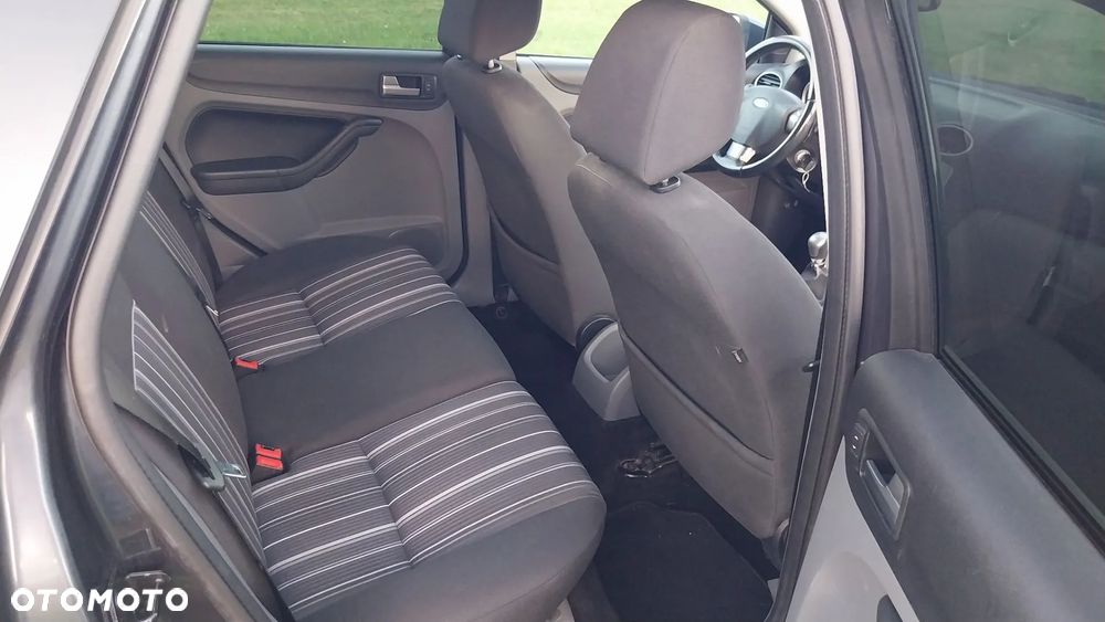 Ford Focus - 9
