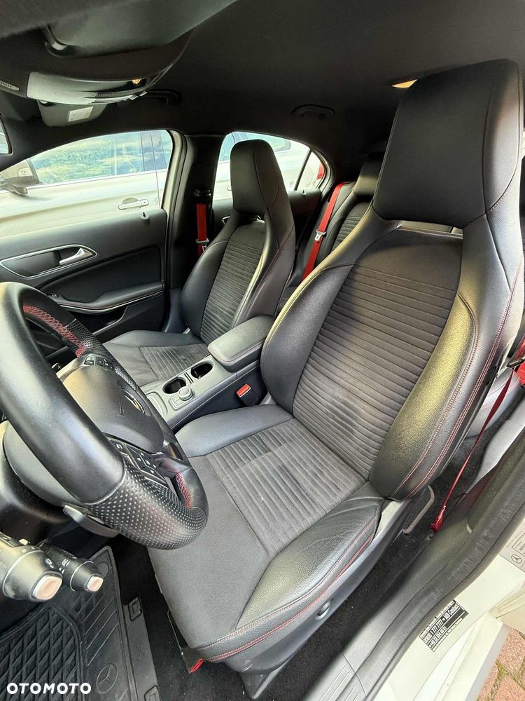 Mercedes-Benz Klasa A 45 AMG 4-Matic - 4