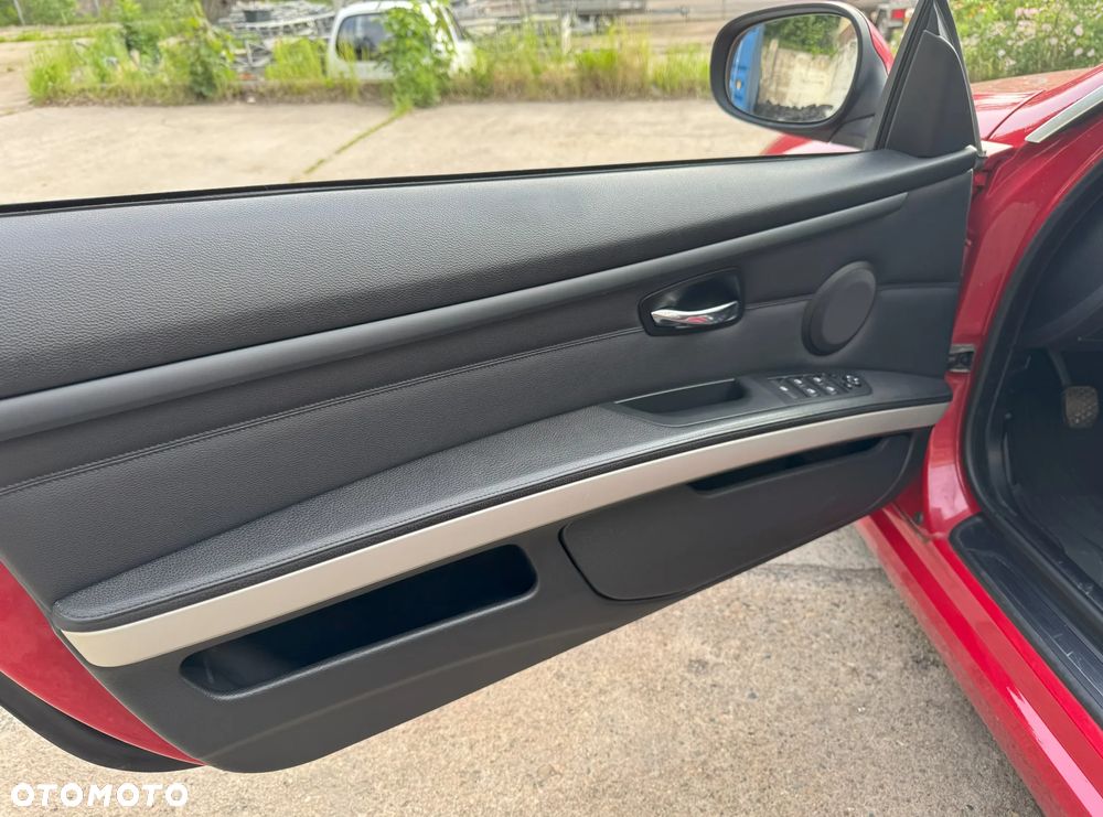 BMW Seria 3 320i - 16