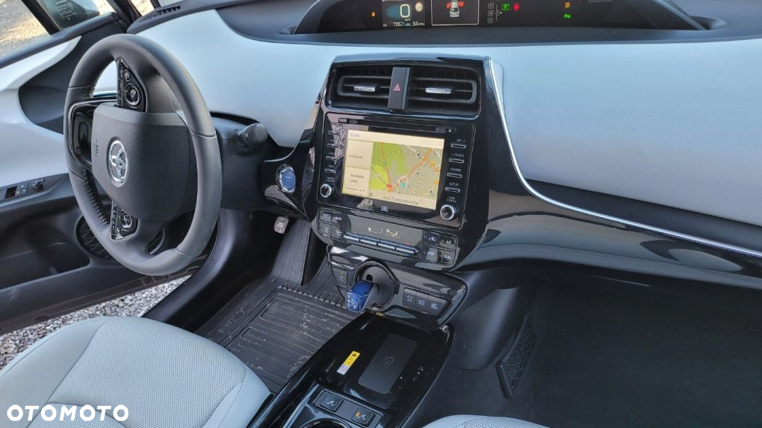 Toyota Prius - 13