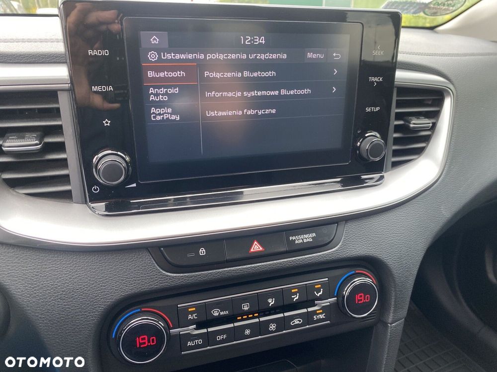 Kia XCeed - 25