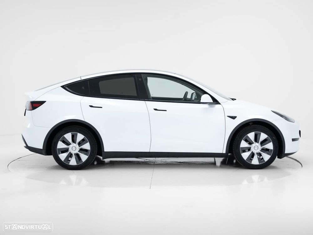 Tesla Model Y RWD - 3