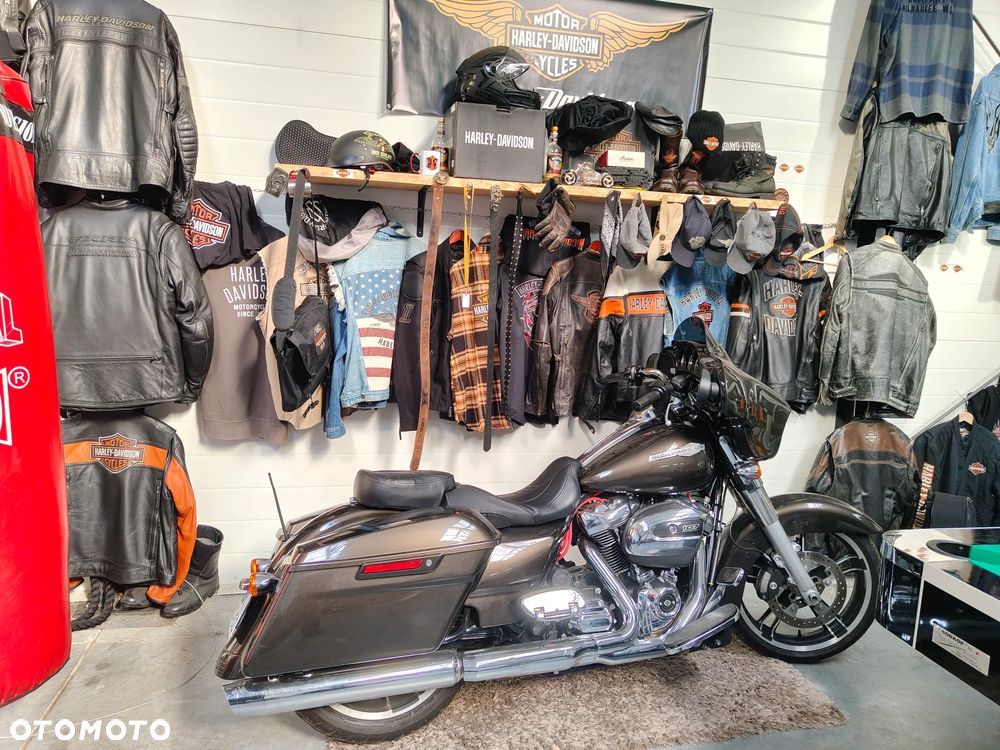 Harley-Davidson Touring Street Glide - 1