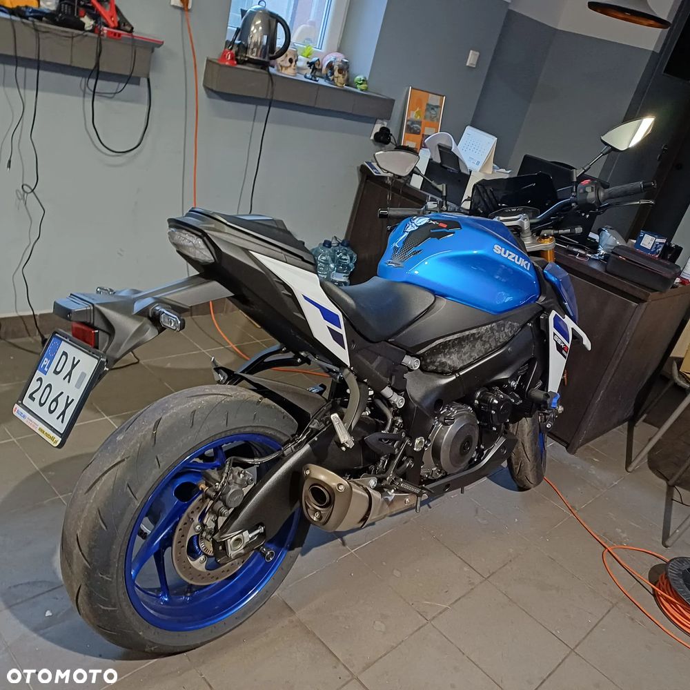 Suzuki GSX 1000 - 15