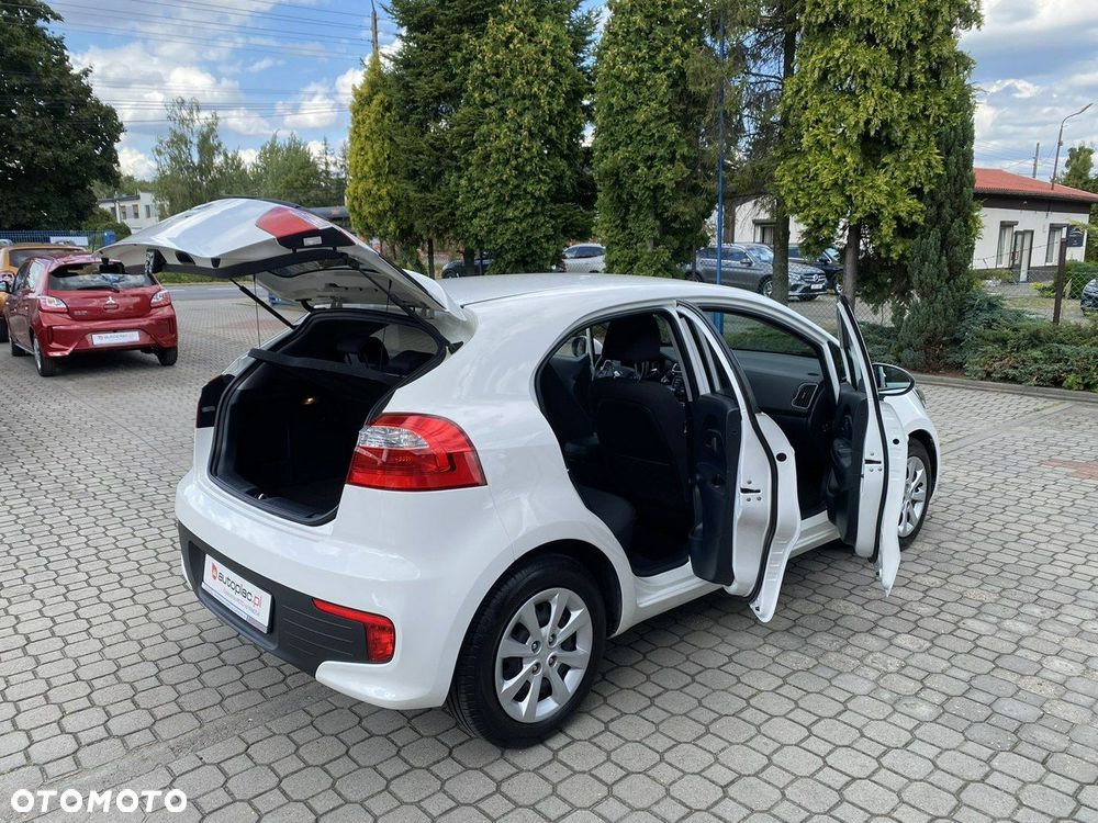 Kia Rio - 24