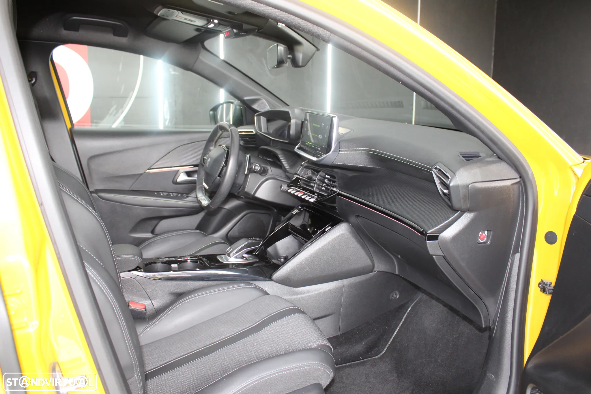 Peugeot 208 PureTech 130 EAT8 GT - 18
