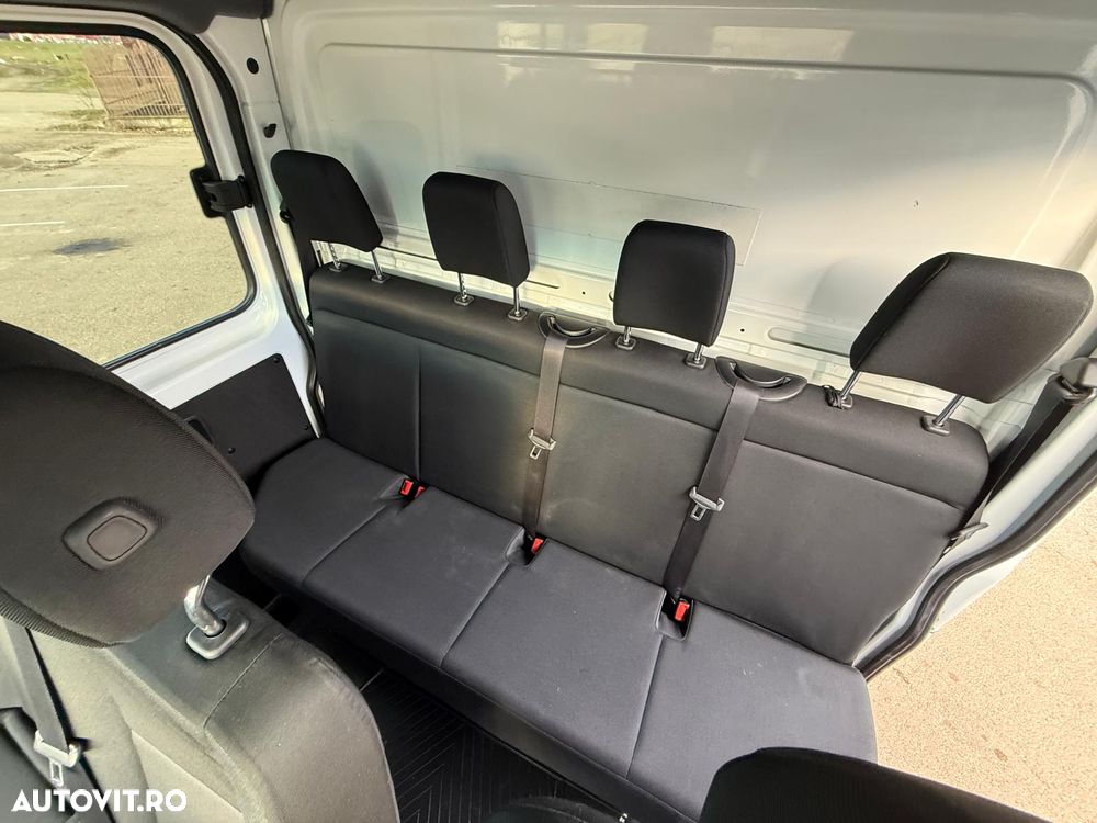 Mercedes-Benz Sprinter - 26