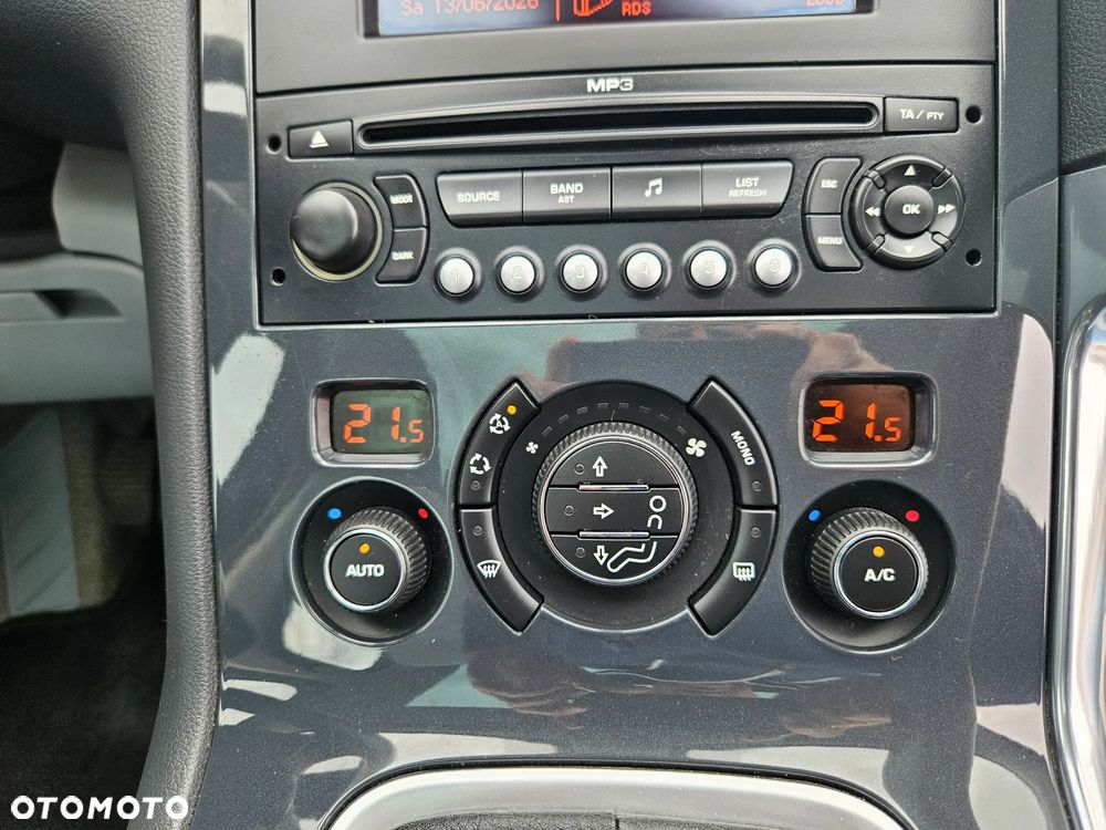 Peugeot 3008 155 THP Premium - 19
