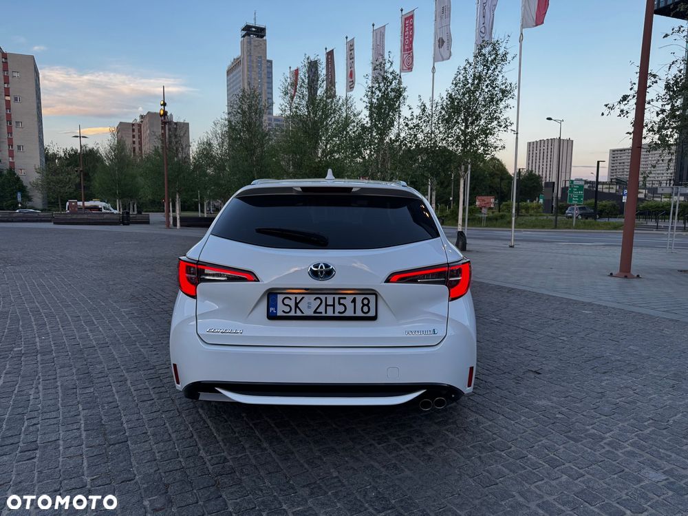Toyota Corolla 2.0 Hybrid Executive - 6