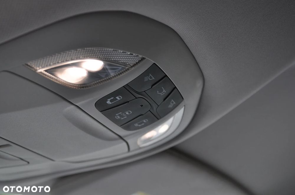 Chrysler Pacifica - 36