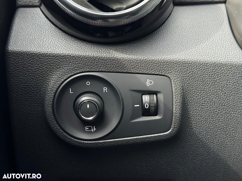 MG ZS EV Luxury - 25