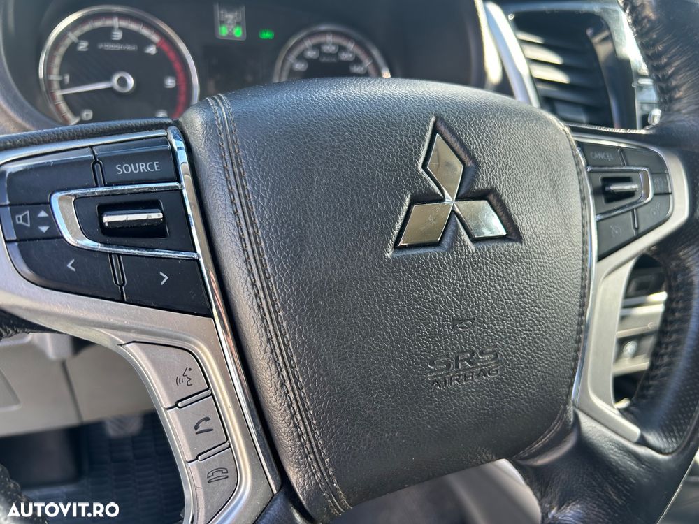 Mitsubishi L200 Double Cab 2.4 DI-D M/T Intense - 30