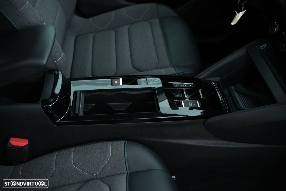 Citroën C4 1.2 PureTech Plus EAT8 - 31