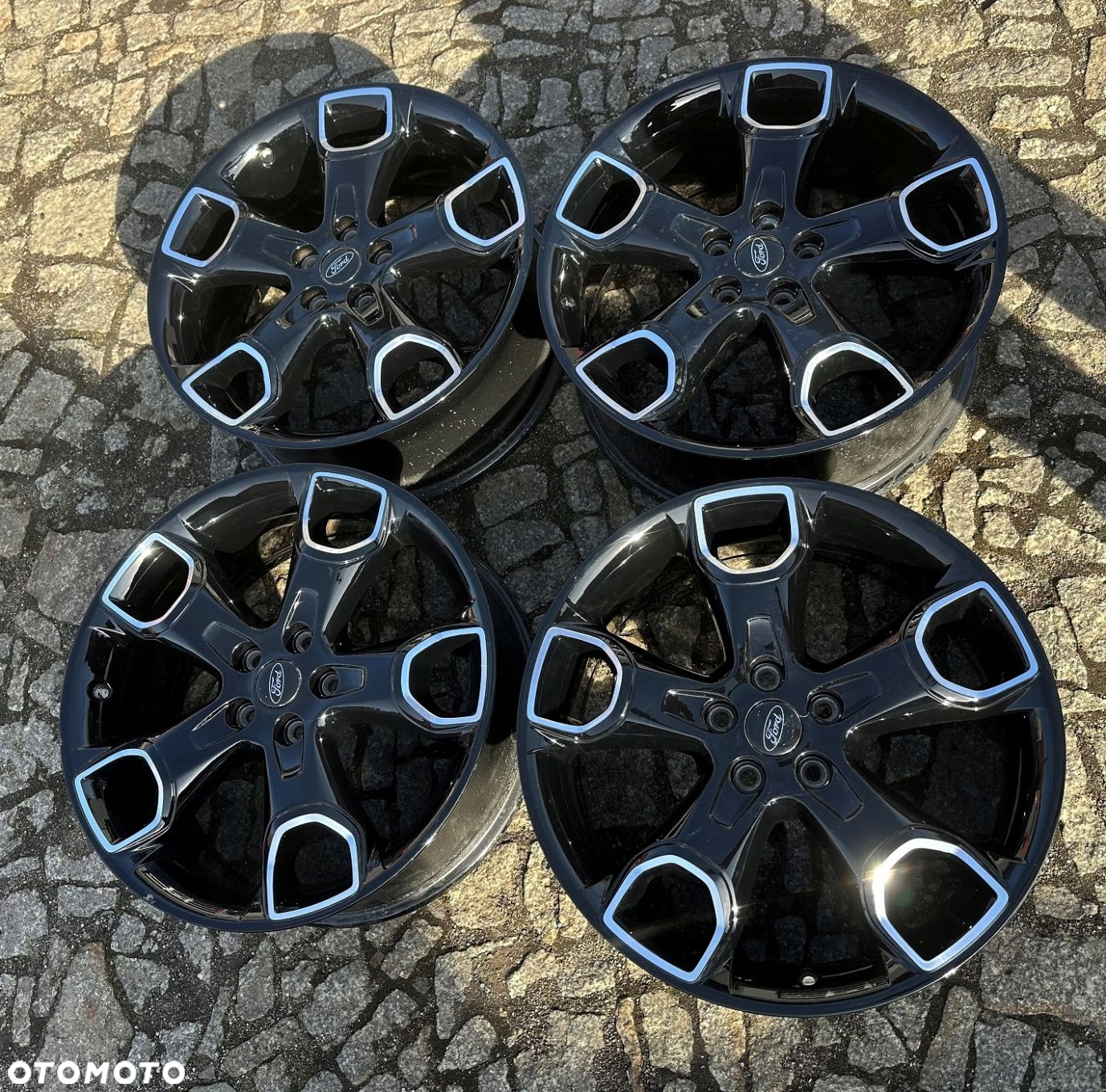FELGI ALU 5X108 FORD KUGA 19 8J ORYGINAŁ OE 4SZT - 4