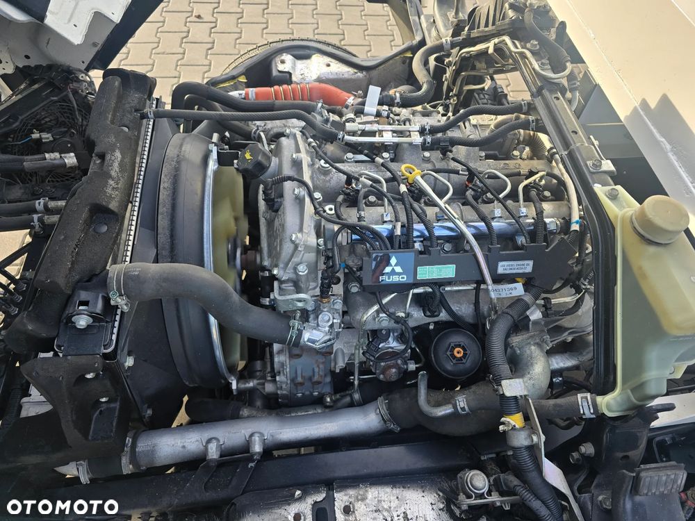 Mitsubishi Fuso canter - 23