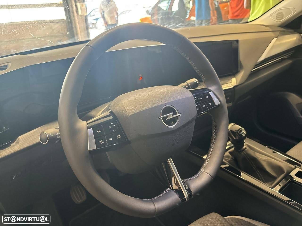 Opel Astra 1.2 T Edition - 12