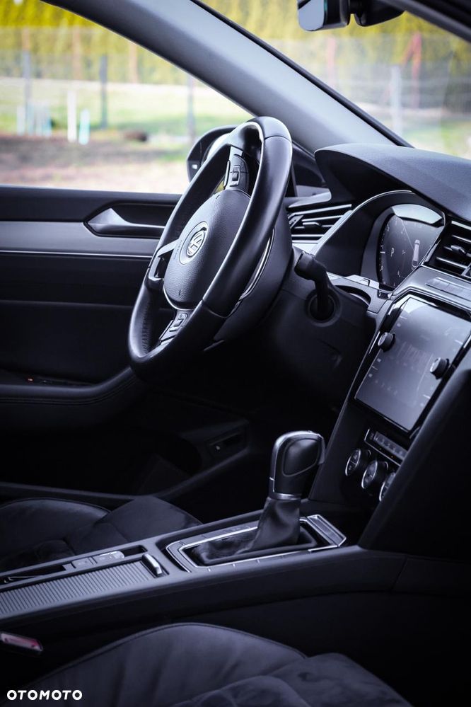 Volkswagen Passat - 14