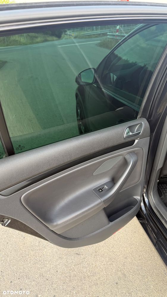 Volkswagen Golf - 26