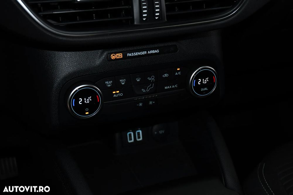 Ford Kuga 2.5 Duratec FHEV TITANIUM - 25