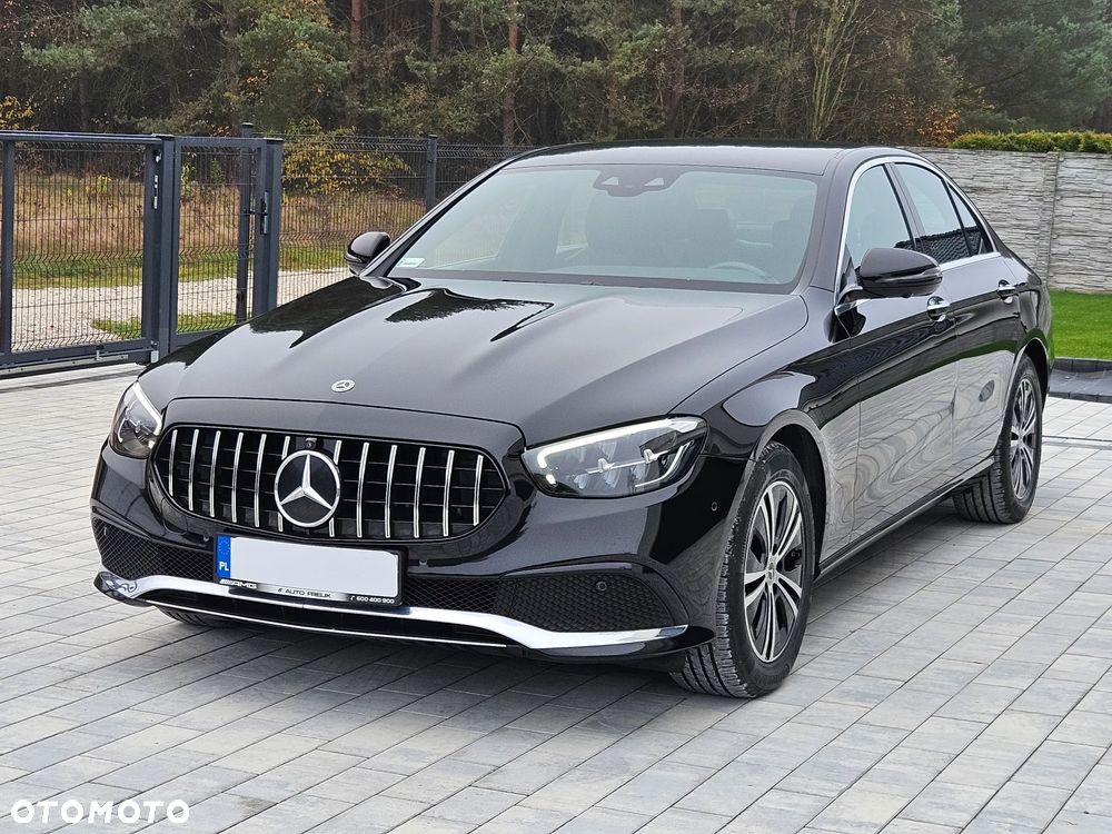 Mercedes-Benz Klasa E 220 d 4-Matic 9G-TRONIC - 37