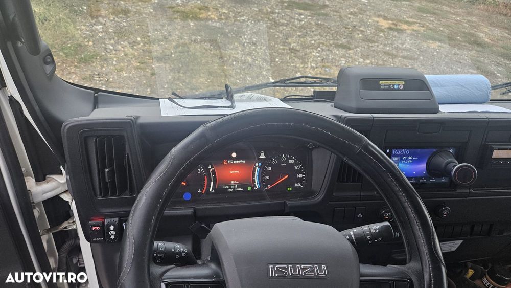 Isuzu M30 Basculabil cu macara - 10