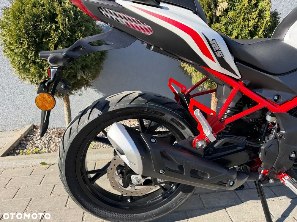 Benelli BN 125 - 15