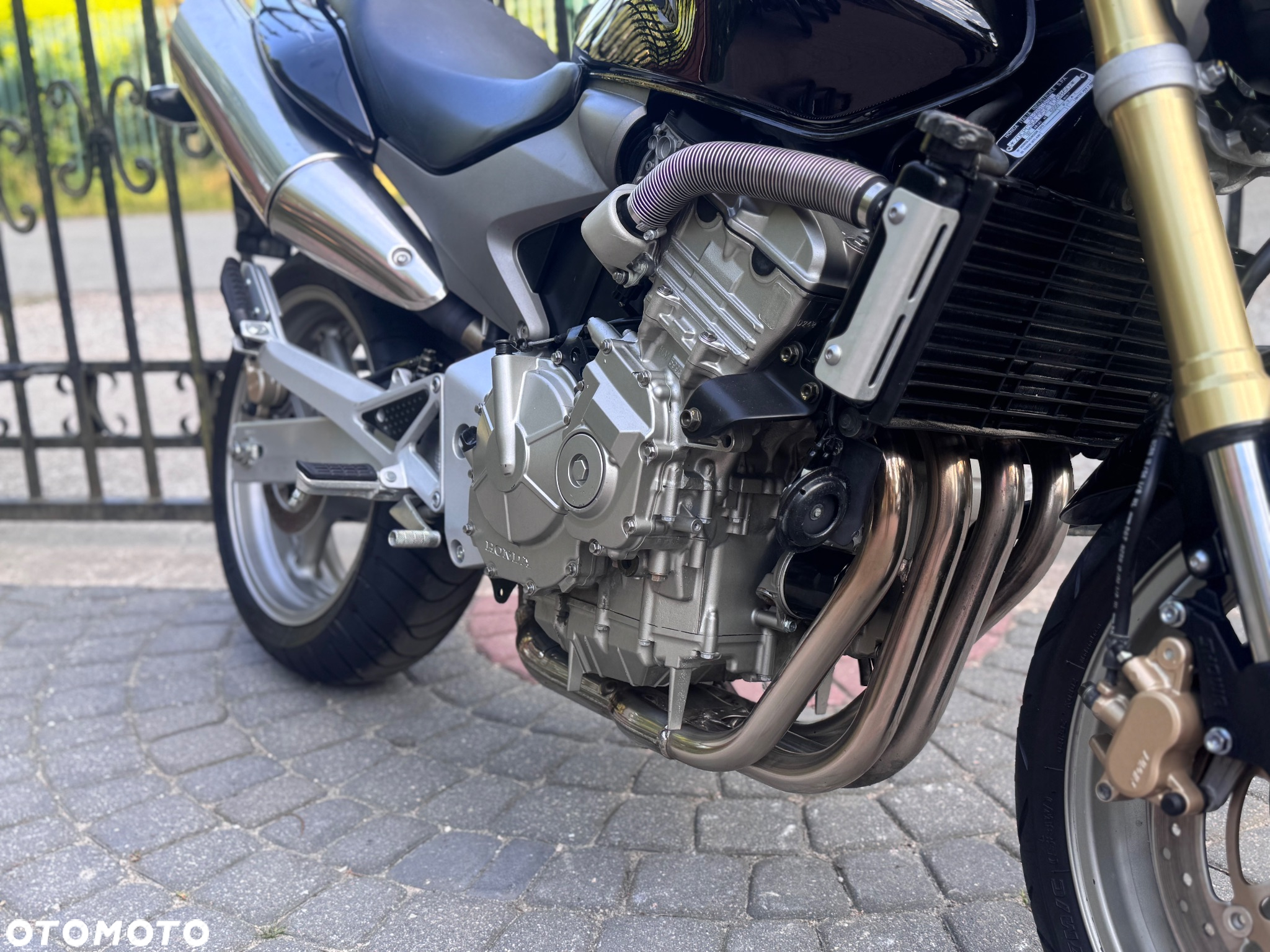Honda CB - 12