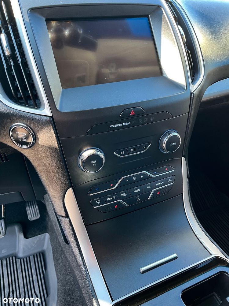 Ford Edge - 25