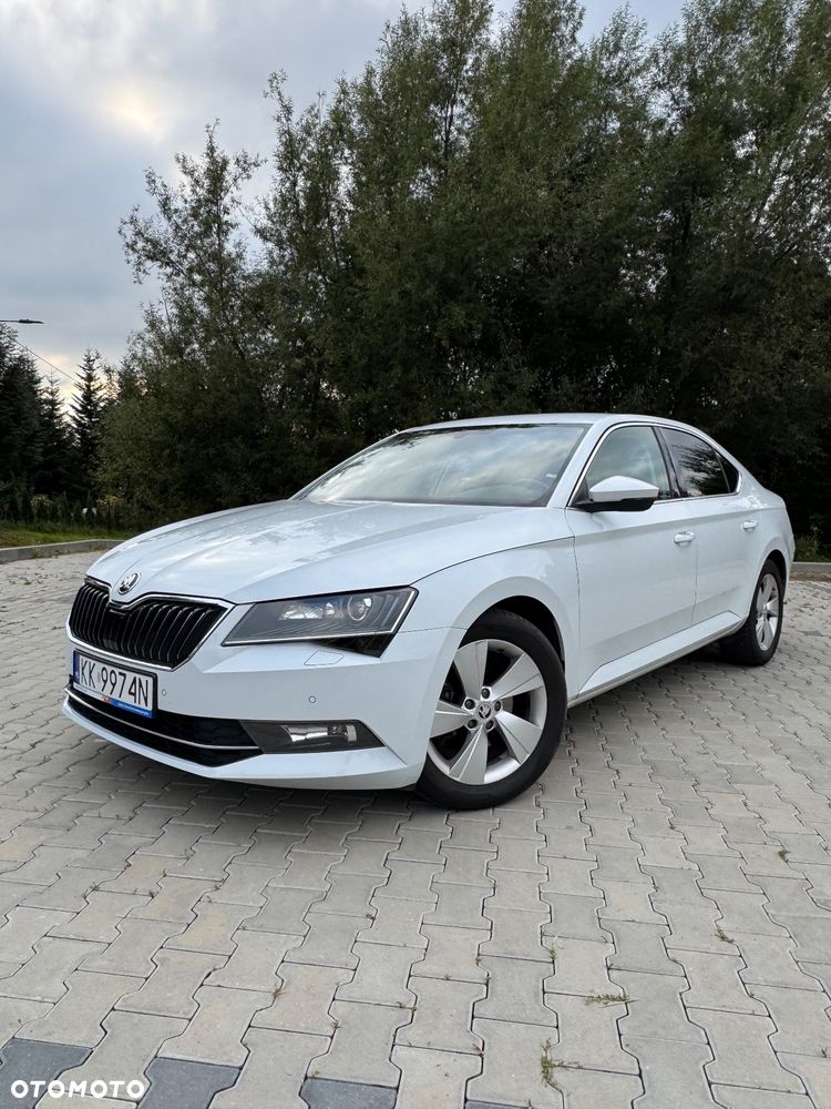 Skoda Superb 1.6 TDI Ambition DSG - 1