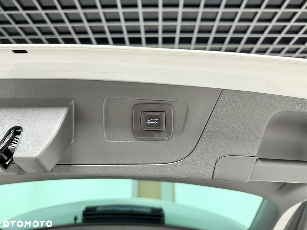 Opel Insignia - 18