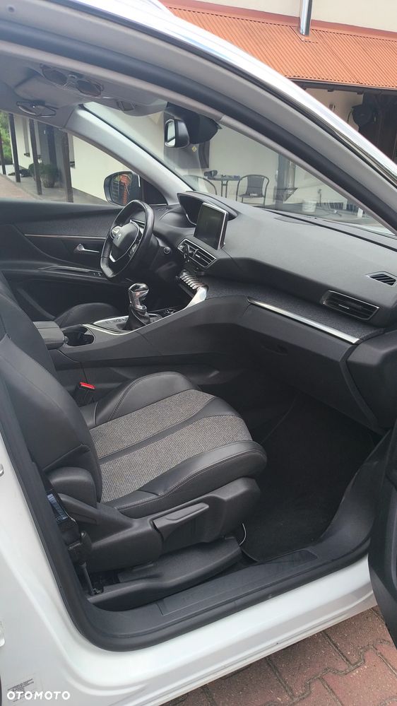 Peugeot 5008 2.0 BlueHDI Active S&S - 20